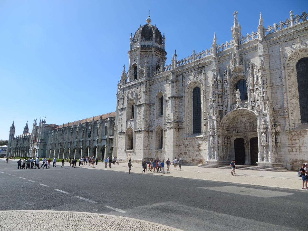 Go Native Lisbon - Vip Principe Real Apartment Exterior photo